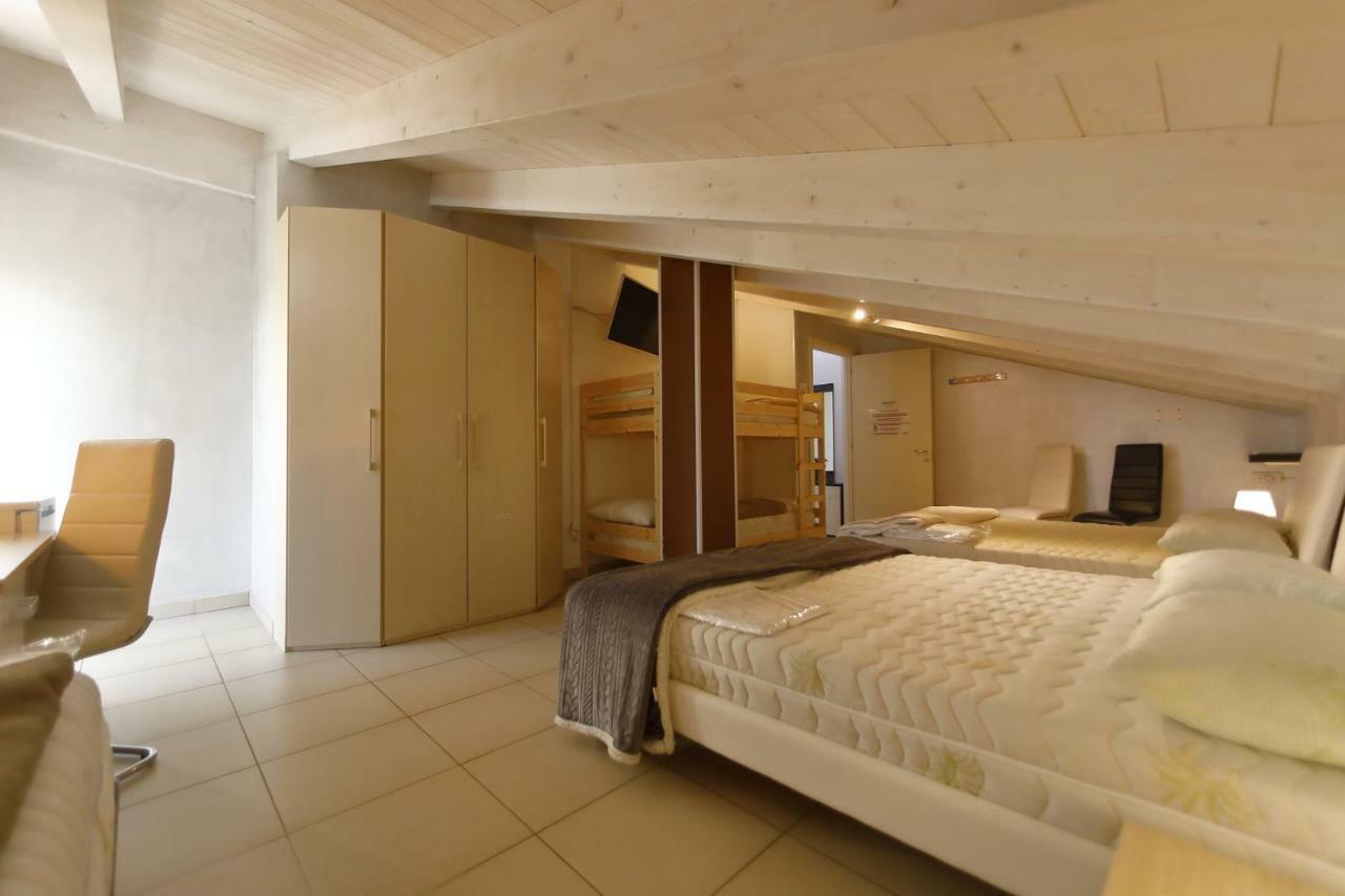 Nuovo Laghetto Del Frassino Hotel Peschiera del Garda Kültér fotó